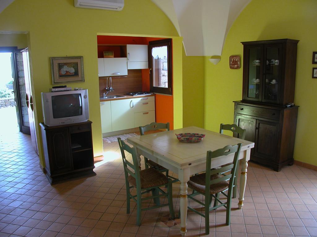 Residenza Degli Ulivi Pantelleria Island Exterior photo