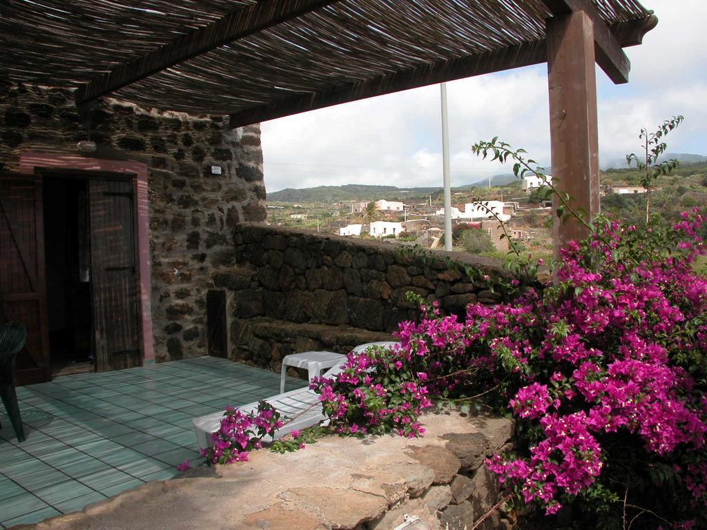 Residenza Degli Ulivi Pantelleria Island Exterior photo